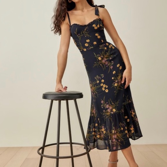 Reformation Dresses & Skirts - Reformation Nikita dress size 2